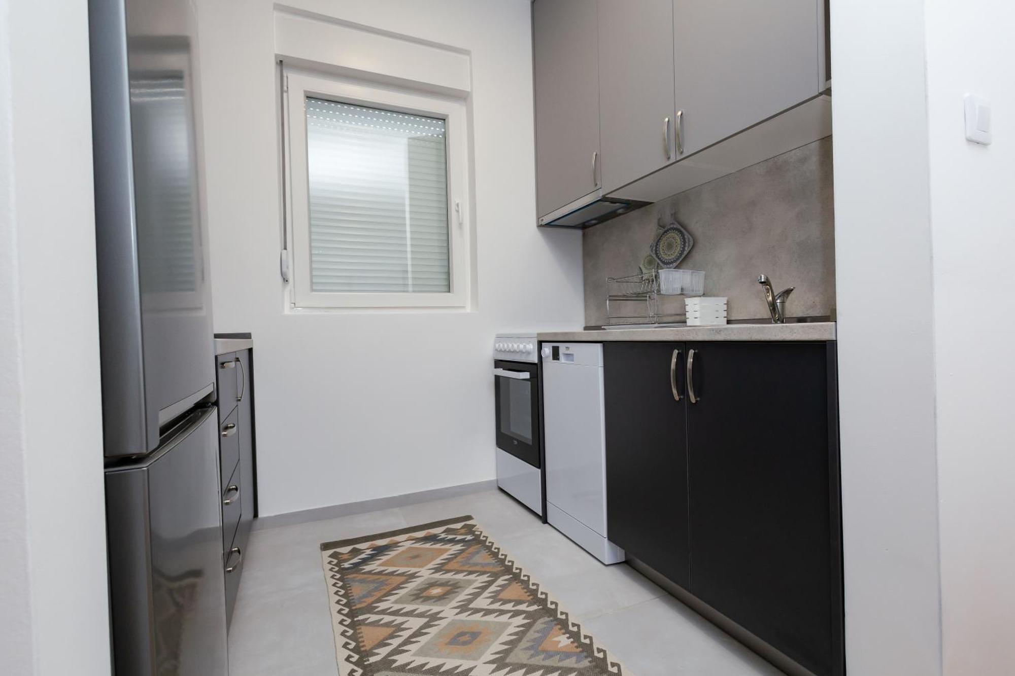 Elegant Escape Podgorica Appartement Buitenkant foto