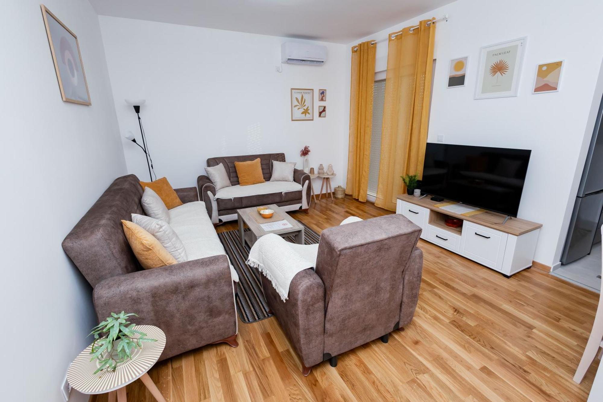Elegant Escape Podgorica Appartement Buitenkant foto